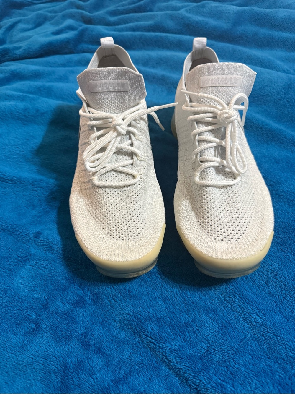 Nike Flyknit 2.0 white sneakers in Men’s size US 11
